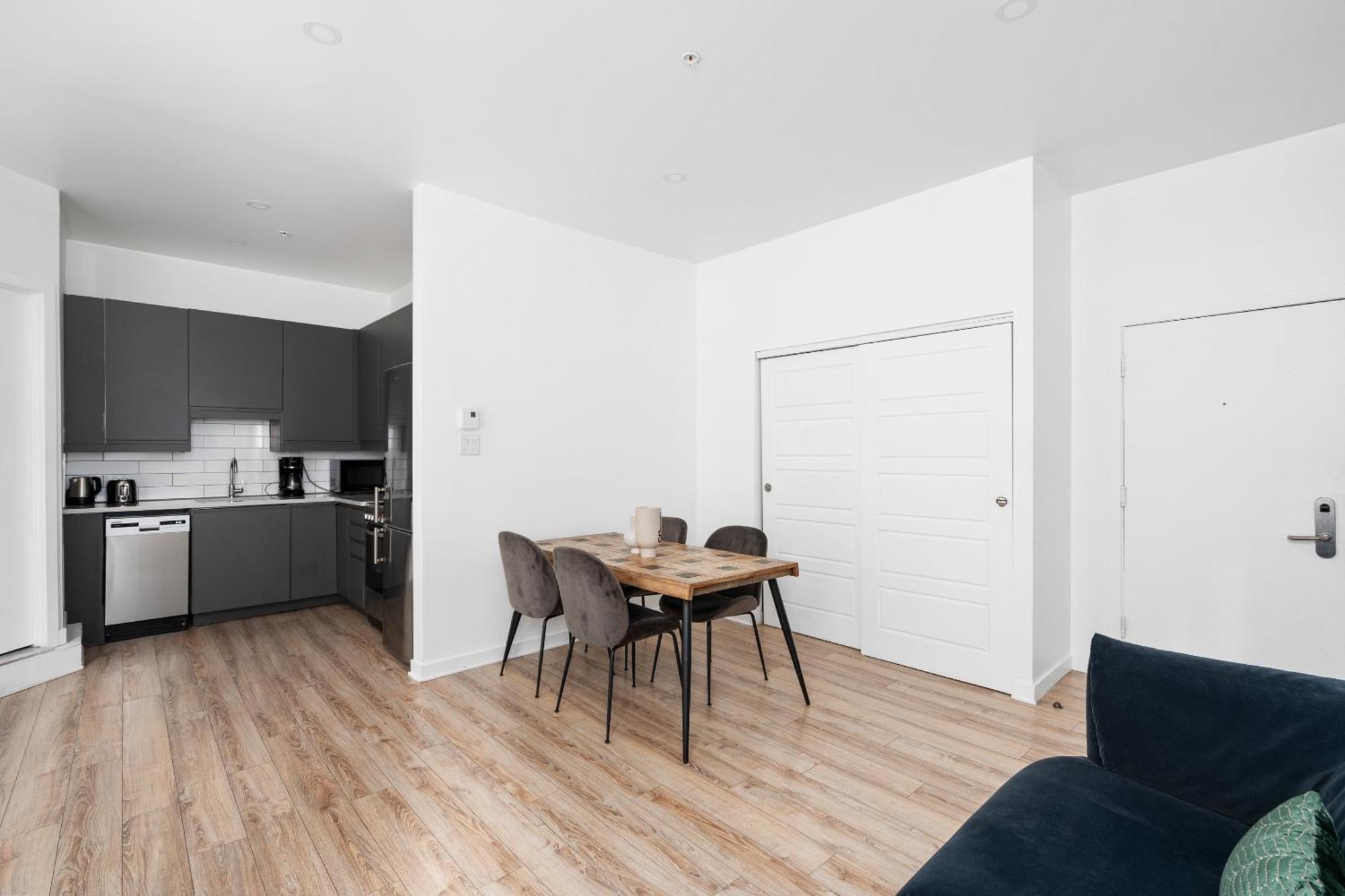 Boutique Lofts Notre Dame - Vieux Montreal Apartment Luaran gambar