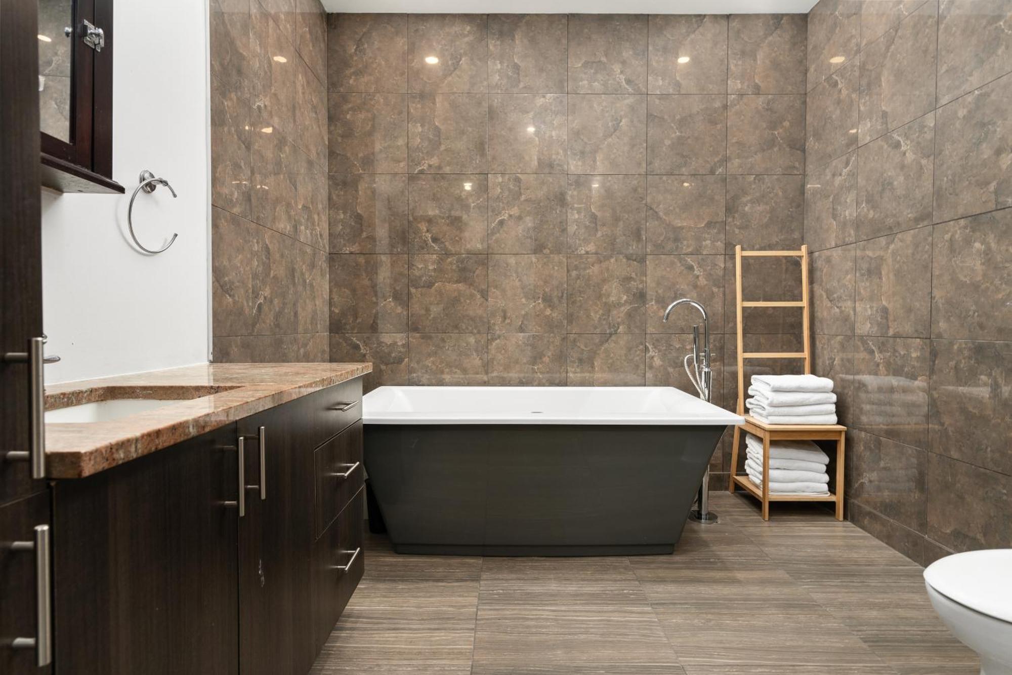 Boutique Lofts Notre Dame - Vieux Montreal Apartment Luaran gambar